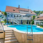 Family-friendly With Swimming Pool Sumpetar, Omis - 21633 Lägenhet *