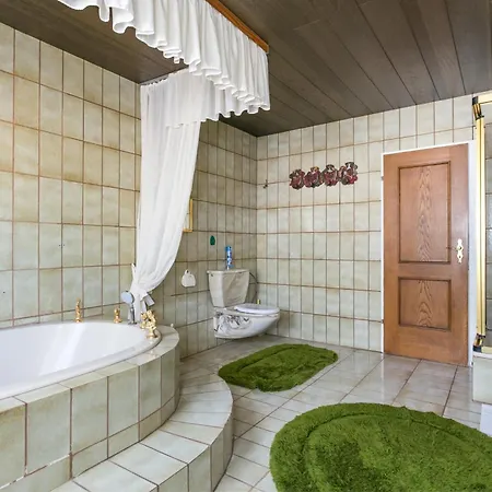 Family-friendly With Swimming Pool Sumpetar, Omis - 21633 דירה סומפטר