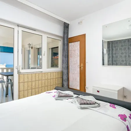 Family-friendly With Swimming Pool Sumpetar, Omis - 21633 סומפטר